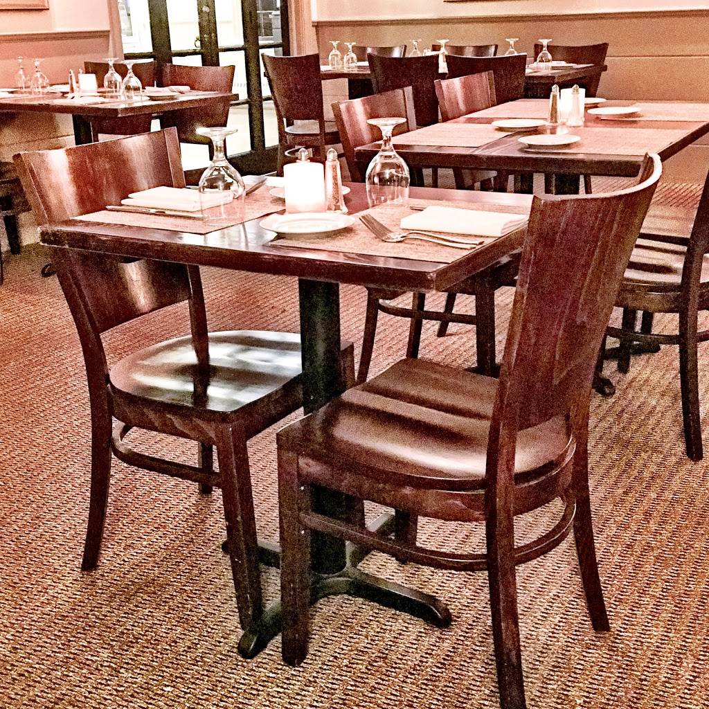 Latitude 41 Restaurant | restaurant | 105 Greenmanville Ave, Mystic, CT 06355, USA | 8605725303 OR +1 860-572-5303