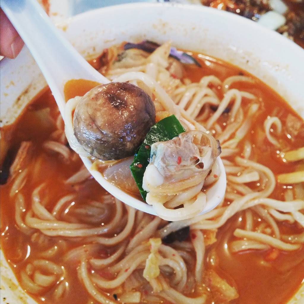 Lucky China | restaurant | 1375 S Robert St, West St Paul, MN 55118, USA | 6515527857 OR +1 651-552-7857