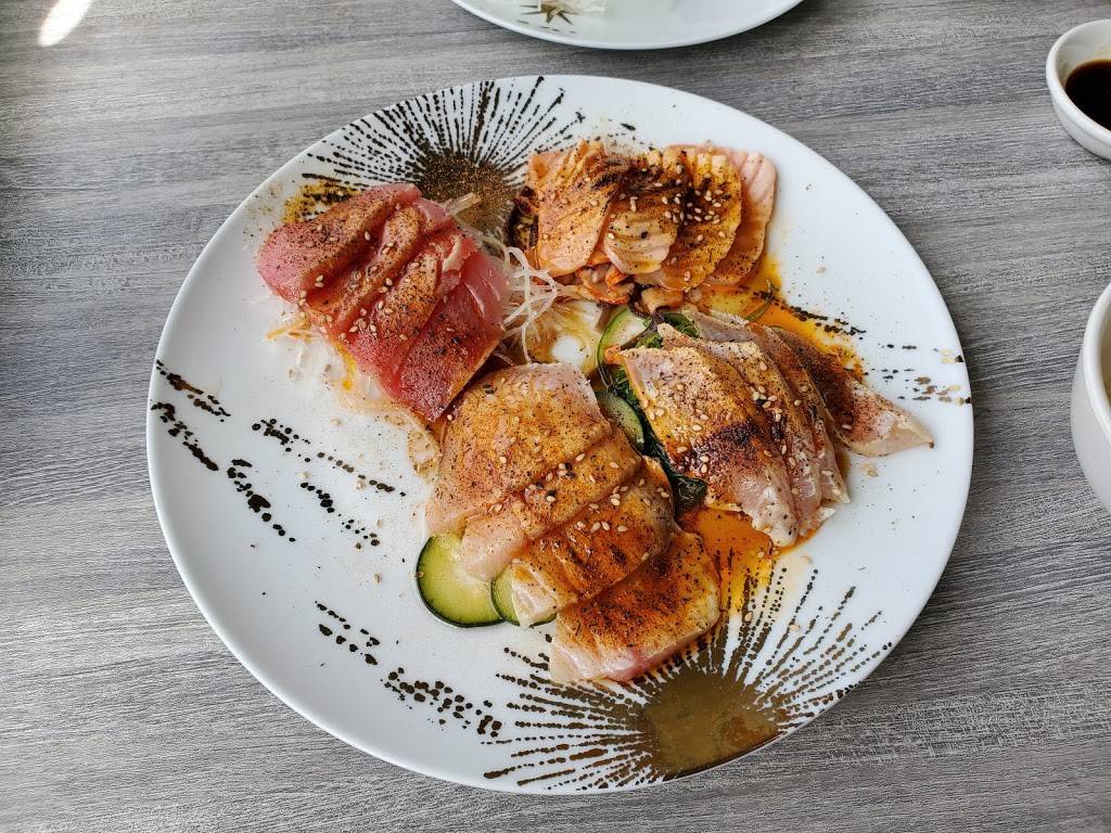 Chill Fish Sushi and More | restaurant | 25100 Hancock Ave, Murrieta, CA 92562, USA | 9514178000 OR +1 951-417-8000