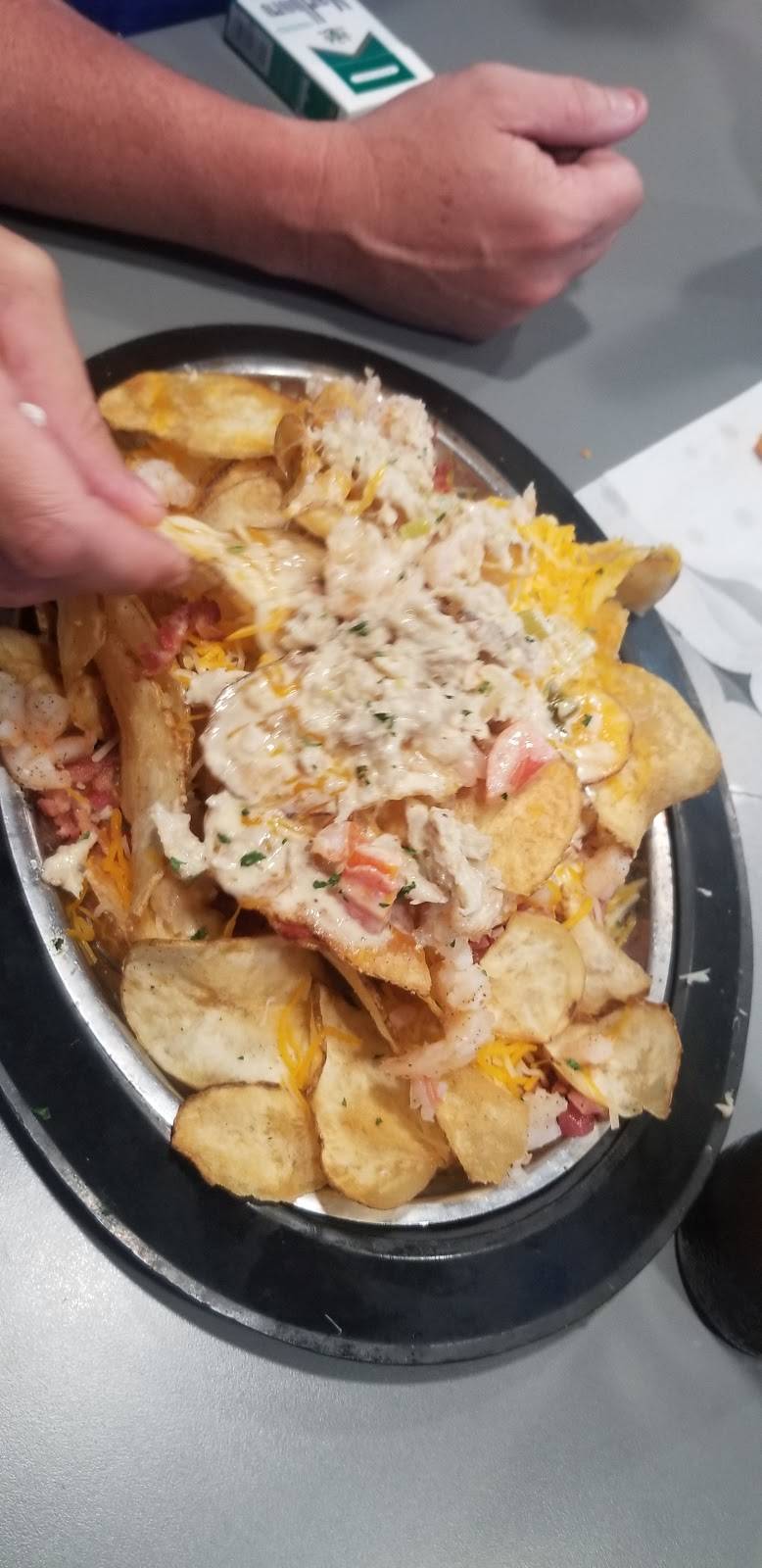 Bettys Waterfront Restaurant | restaurant | 1045 B-Var Rd SW, Supply, NC 28462, USA | 9108423381 OR +1 910-842-3381