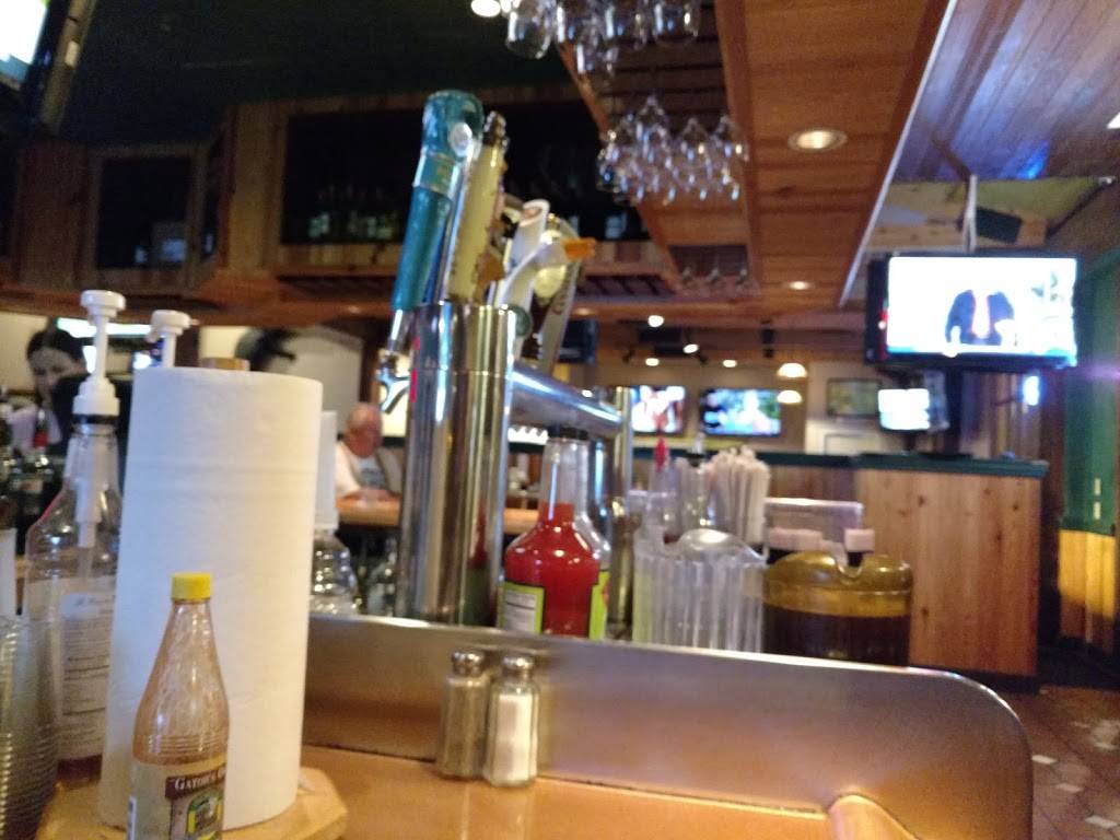 Gators Dockside The Villages | restaurant | 1004 Main St, Lady Lake, FL 32159, USA | 3524301377 OR +1 352-430-1377