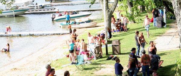 Lily Lake Resort | restaurant | 7910 328th Ave, Burlington, WI 53105, USA | 2625372848 OR +1 262-537-2848