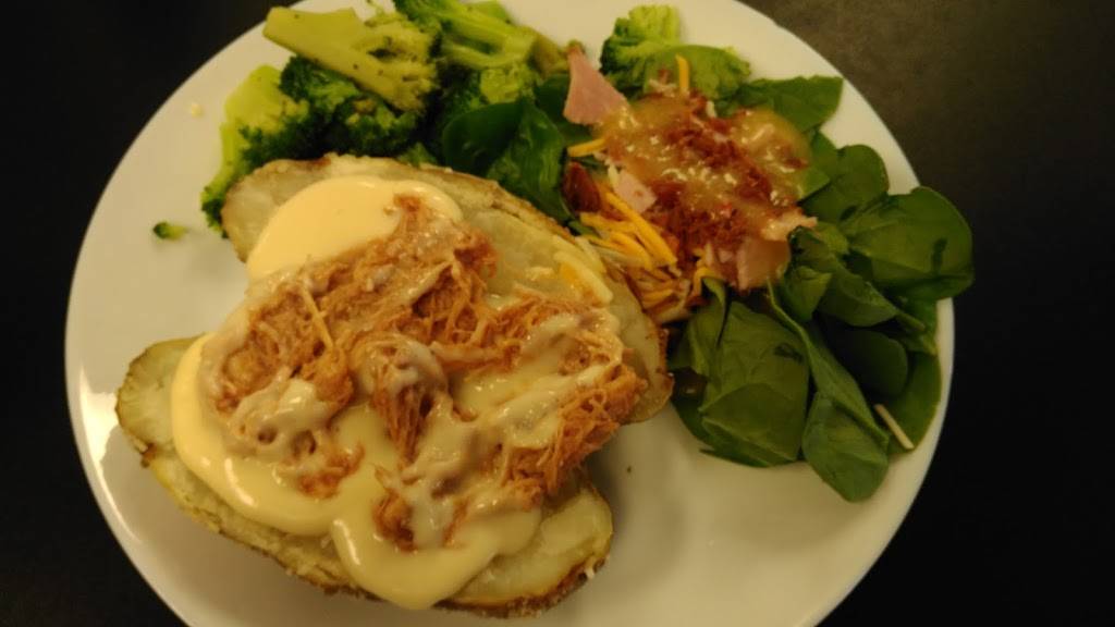 Gracies Restaurant | restaurant | 711 Main St, Vincennes, IN 47591, USA | 8123160046 OR +1 812-316-0046