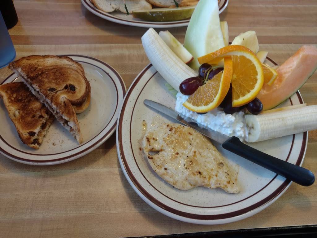 Roses Family Restaurant | restaurant | 112 Main St, Luxemburg, WI 54217, USA | 9208452025 OR +1 920-845-2025