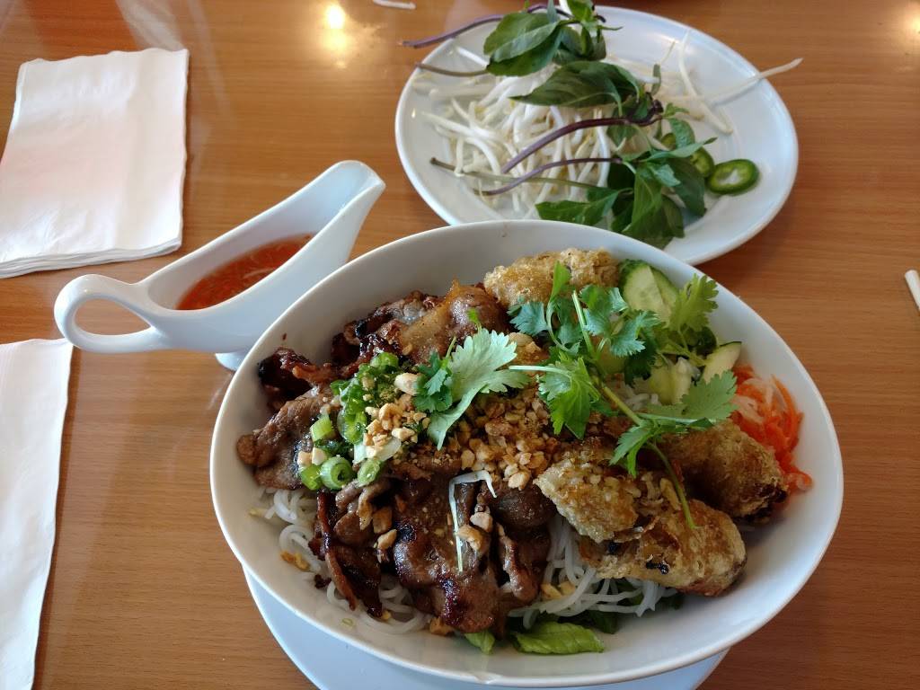 Pho Sing Sing | restaurant | 2550 S Rainbow Blvd, Las Vegas, NV 89146, USA | 7023802999 OR +1 702-380-2999