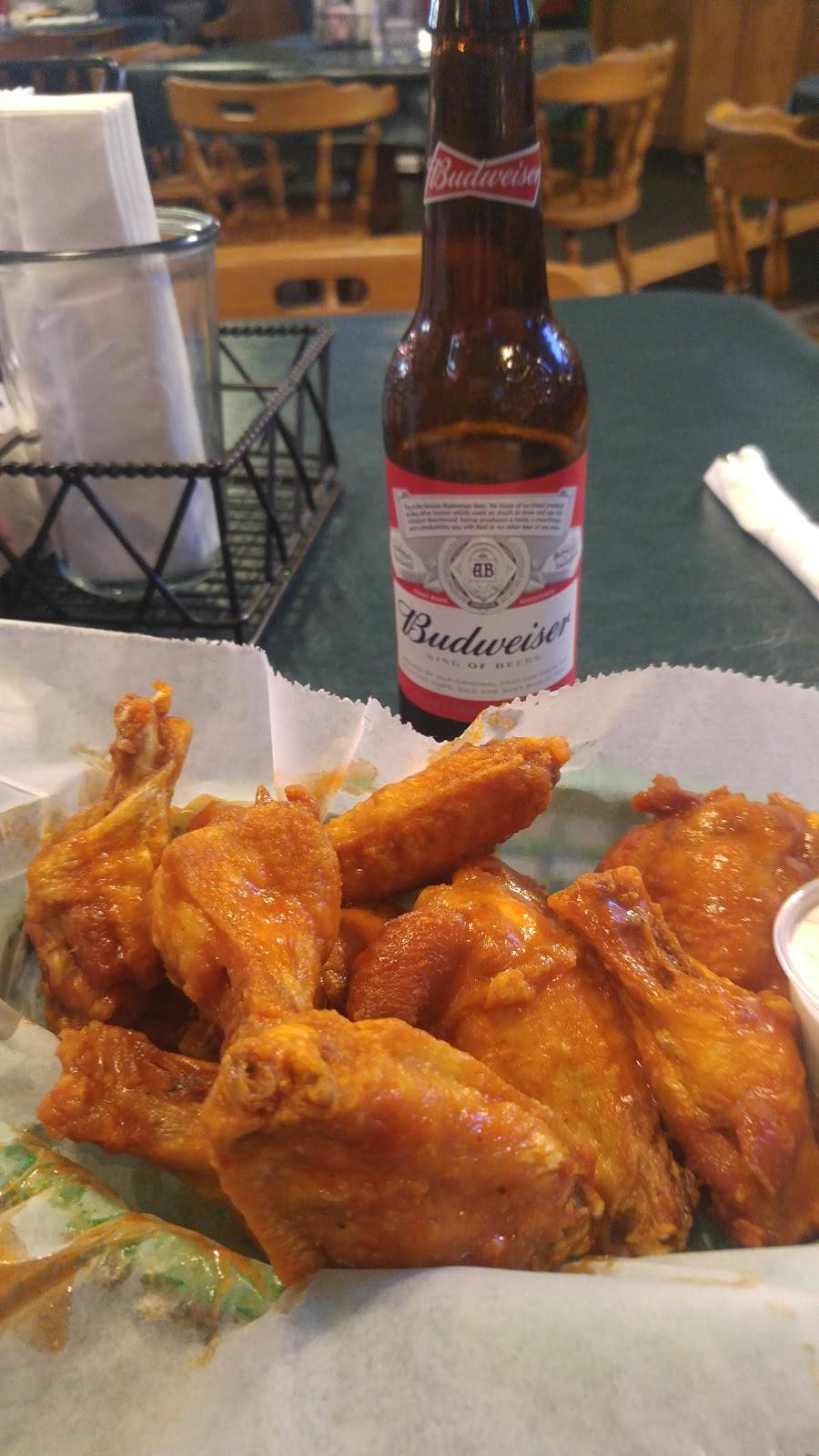 E L Flanagans Sports/Spirits | restaurant | 2635 Plaza Dr, Highland, IL 62249, USA | 6186542222 OR +1 618-654-2222