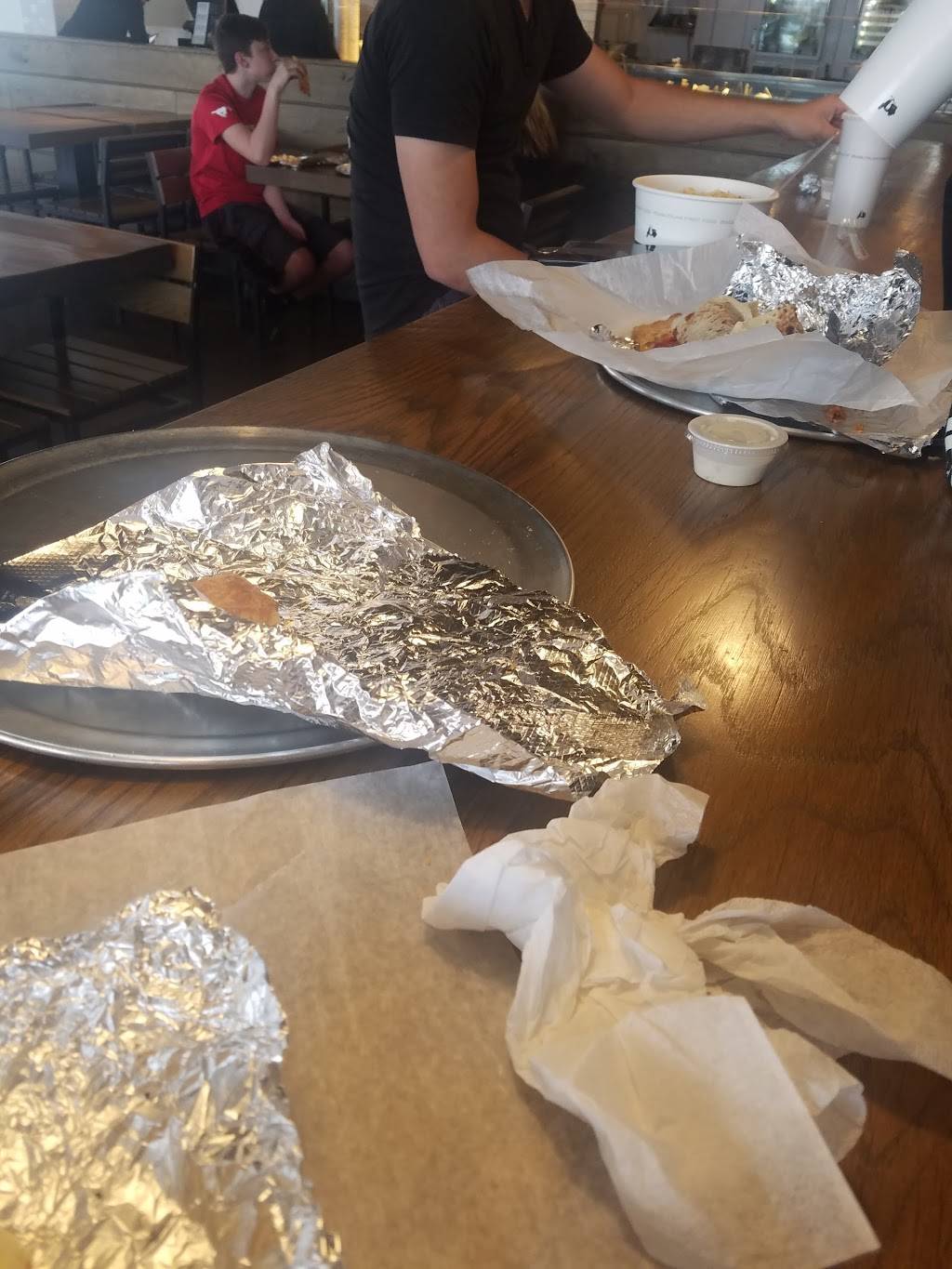 Wingstop | meal takeaway | 5446 Westpointe Plaza Drive, Columbus, OH 43228, USA | 6148769464 OR +1 614-876-9464