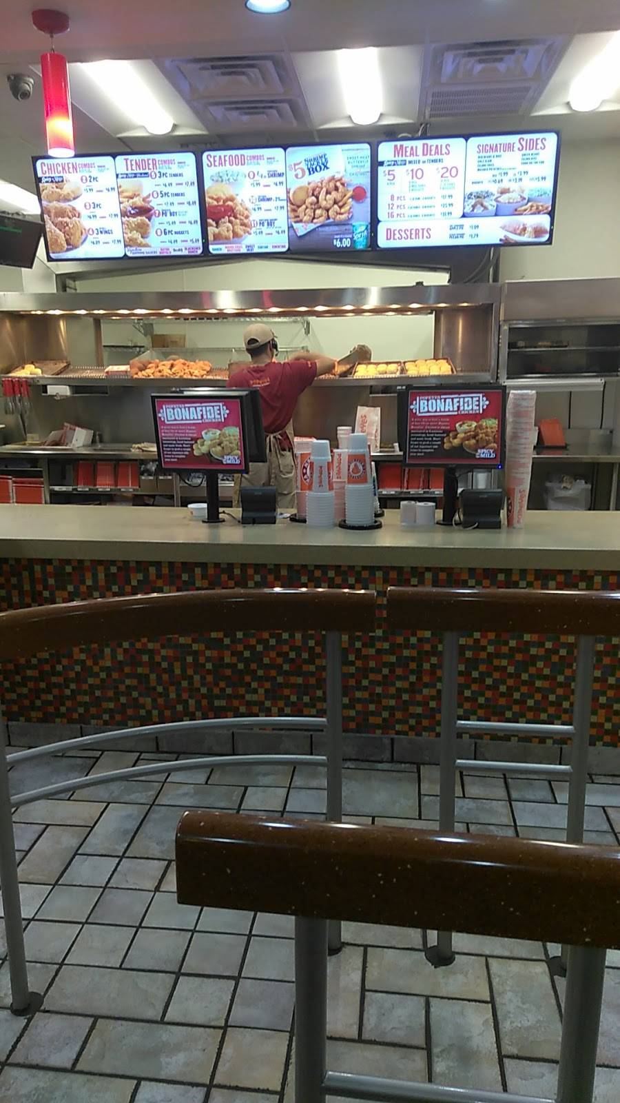 Popeyes Louisiana Kitchen | restaurant | 20035 I-45, Spring, TX 77388, USA | 2812885060 OR +1 281-288-5060