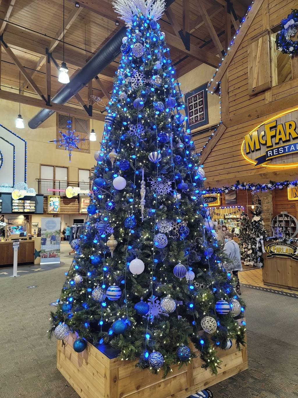 McFarlains Family Restaurant | restaurant | IMAX Entertainment Complex, 3562 Shepherd of the Hills Expy, Branson, MO 65616, USA | 4173364680 OR +1 417-336-4680