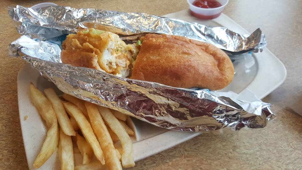 Captain Ds | restaurant | 4320 Goodman Rd, Horn Lake, MS 38637, USA | 6623930090 OR +1 662-393-0090