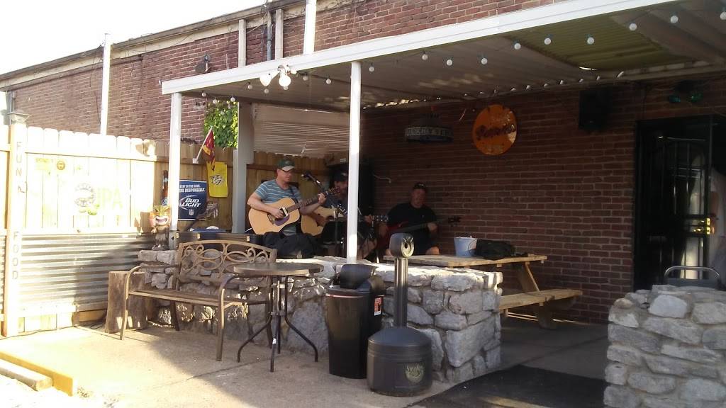 Betty Lous Restaurant & Lounge | restaurant | 2819 Smith Springs Rd, Nashville, TN 37217, USA | 6155400555 OR +1 615-540-0555