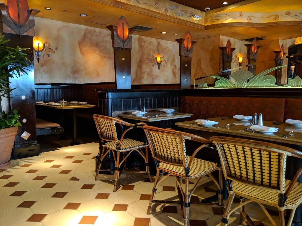The Cheesecake Factory | restaurant | 5015 Westheimer Rd, Houston, TX 77056, USA | 7138400600 OR +1 713-840-0600
