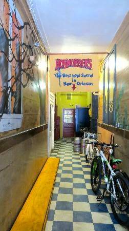 Hobnobbers Variety Bar & Restaurant | restaurant | 139 Carondelet St, New Orleans, LA 70130, USA | 5045255428 OR +1 504-525-5428