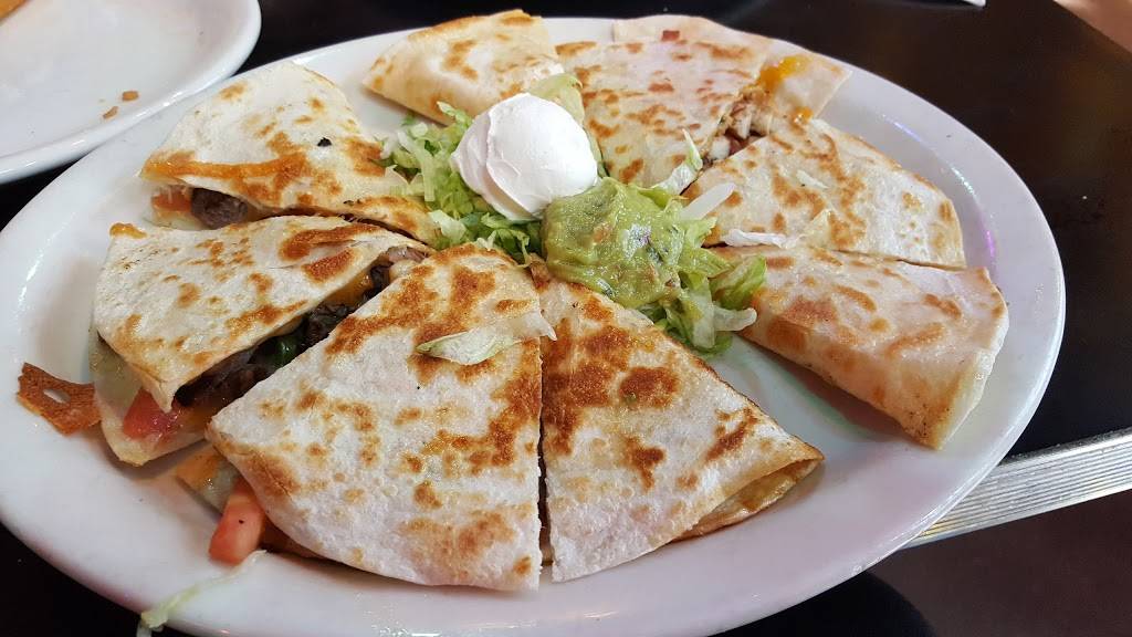 Tres Amigos Cantina | restaurant | 2025 W Brandon Blvd, Brandon, FL 33511, USA | 8136896476 OR +1 813-689-6476