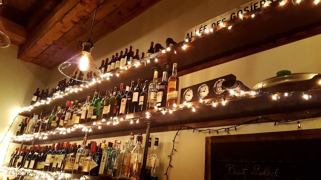 Montmartre | restaurant | 327 7th St SE, Washington, DC 20003, USA | 2025441244 OR +1 202-544-1244