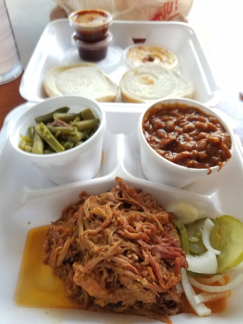 Smokin Bar-B-Que | restaurant | 200 E 5th St, Dayton, OH 45402, USA | 9375869790 OR +1 937-586-9790