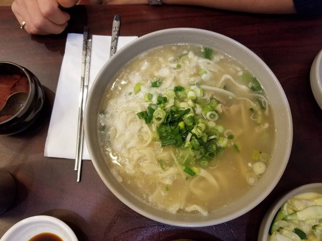 손칼국수 or Chung Mok | restaurant | 339 Broad Ave, Palisades Park, NJ 07650, USA | 2015925990 OR +1 201-592-5990