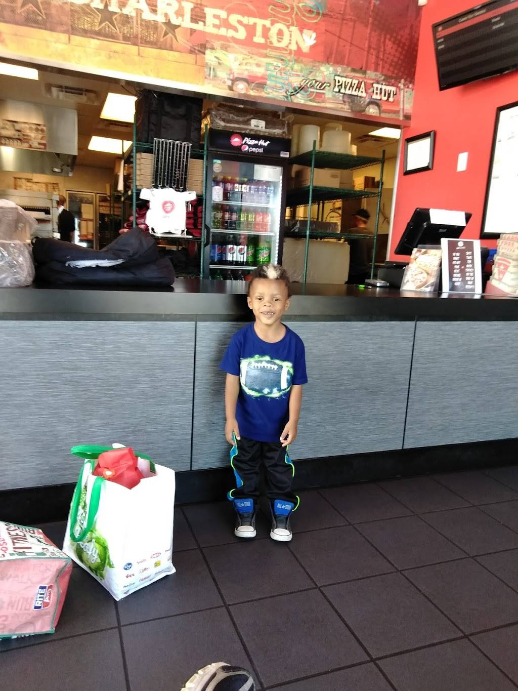 Pizza Hut | restaurant | 4701 MacCorkle Ave SW, South Charleston, WV 25309, USA | 3047680041 OR +1 304-768-0041