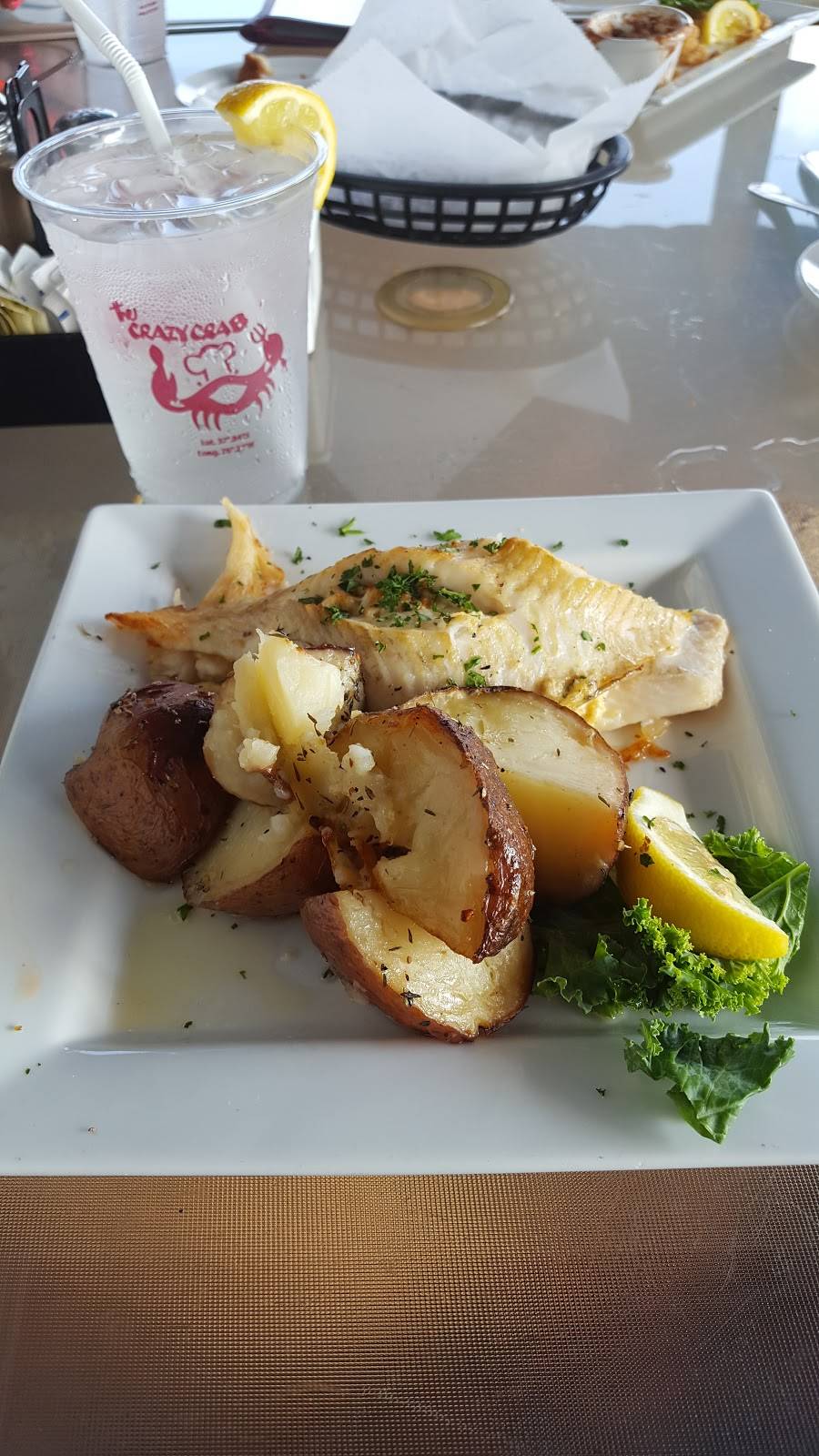 The Crazy Crab | restaurant | 902 Main St, Reedville, VA 22539, USA | 8044536789 OR +1 804-453-6789