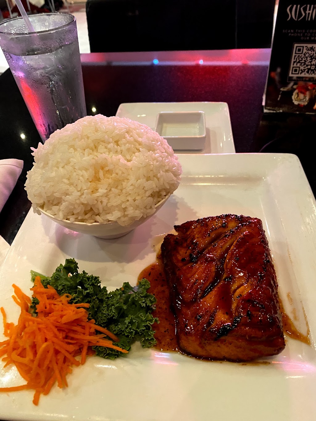 Sushi Sake Brickell | restaurant | 261 SW 8th St, Miami, FL 33130, USA | 3052853232 OR +1 305-285-3232