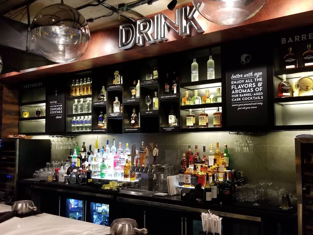 The Melting Pot | restaurant | 2 Bridge Ave, Red Bank, NJ 07701, USA | 7324759222 OR +1 732-475-9222