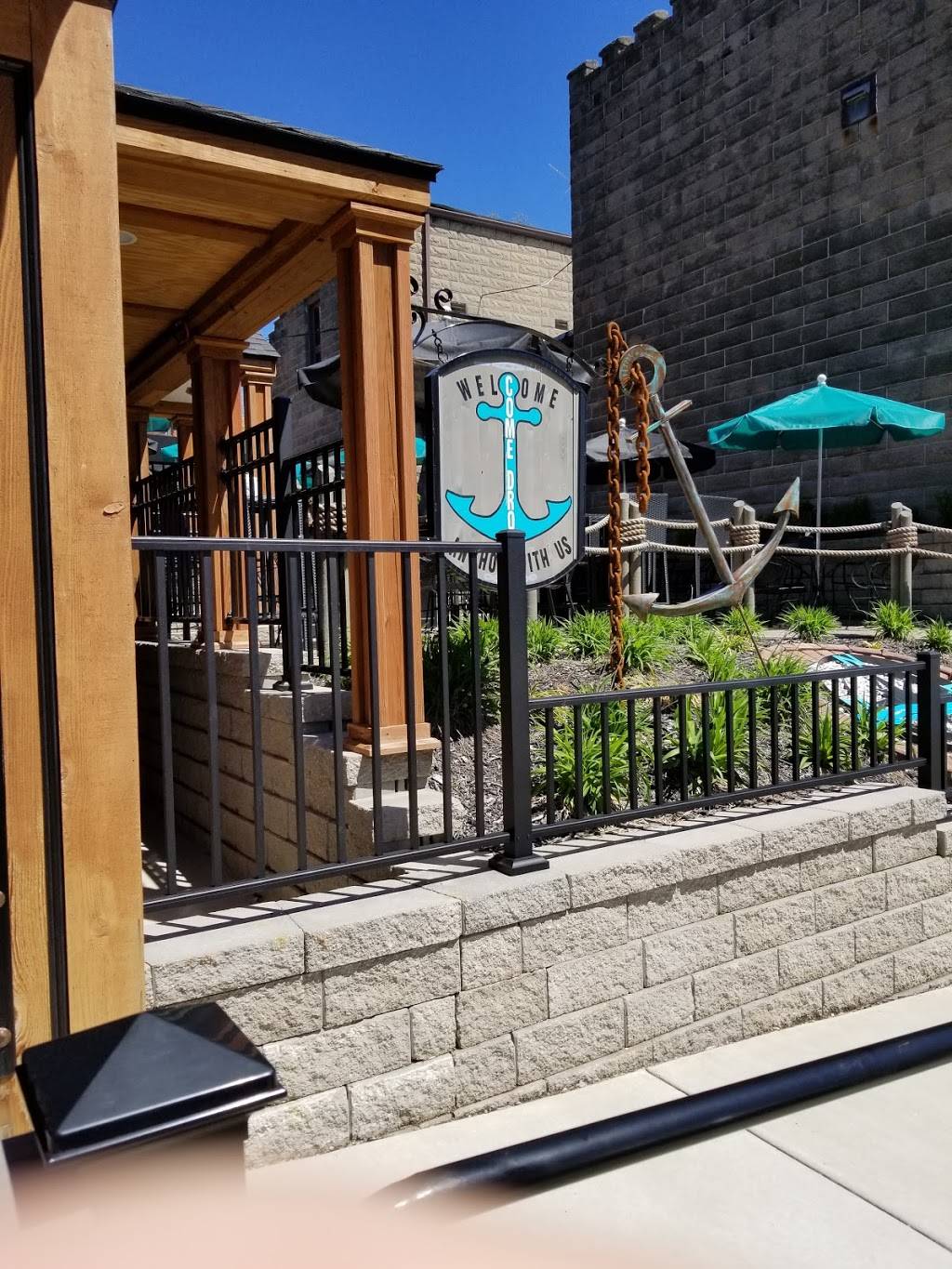 The Brown Bag Bistro | restaurant | 318 E Broadway, Alton, IL 62002, USA | 6184339933 OR +1 618-433-9933