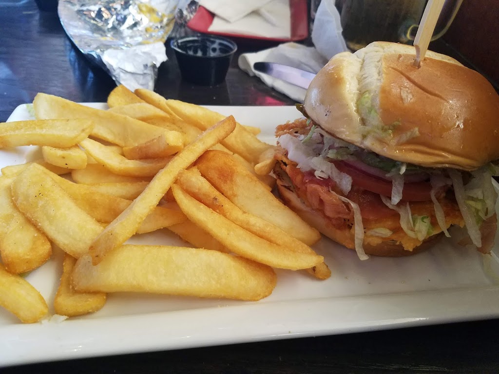 Red Robin Gourmet Burgers and Brews | restaurant | 2200 NW Stewart Pkwy, Roseburg, OR 97470, USA | 5416732636 OR +1 541-673-2636