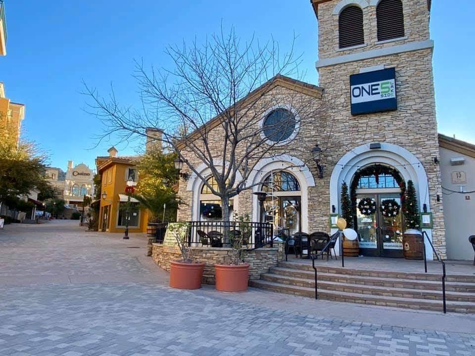 ONE5 Lakeside | restaurant | 15 Via Bel Canto, Henderson, NV 89011, USA | 7025655522 OR +1 702-565-5522