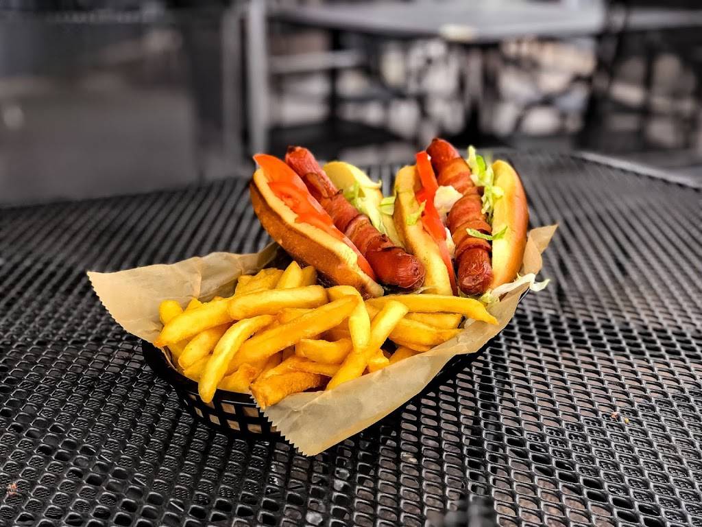 Petes Grill & Tavern | restaurant | 2588 84th St SW, Byron Center, MI 49315, USA | 6168789582 OR +1 616-878-9582