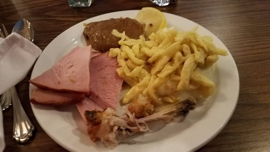 Maxfields Restaurant | restaurant | 11228 N Wyman Rd, Blanchard, MI 49310, USA | 9894275630 OR +1 989-427-5630