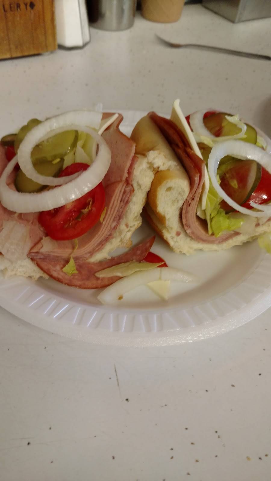 Mackss Icecream By Wendy | restaurant | 811 Delta Rd, Red Lion, PA 17356, USA | 7172443370 OR +1 717-244-3370