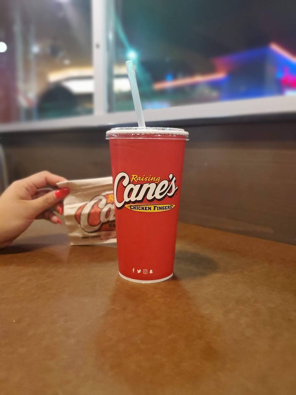 Raising Canes Chicken Fingers | meal takeaway | 12201 Westheimer Rd, Houston, TX 77077, USA | 2814977907 OR +1 281-497-7907