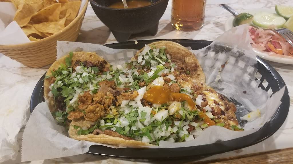 Primos Tacos | restaurant | 914 N Highland Ave, Aurora, IL 60506, USA | 6308490485 OR +1 630-849-0485