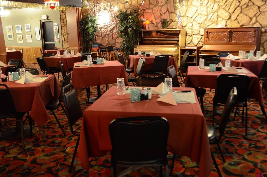 Sky Harbor Steak House | restaurant | 1321 N Park Rd, West Peoria, IL 61604, USA | 3096745532 OR +1 309-674-5532