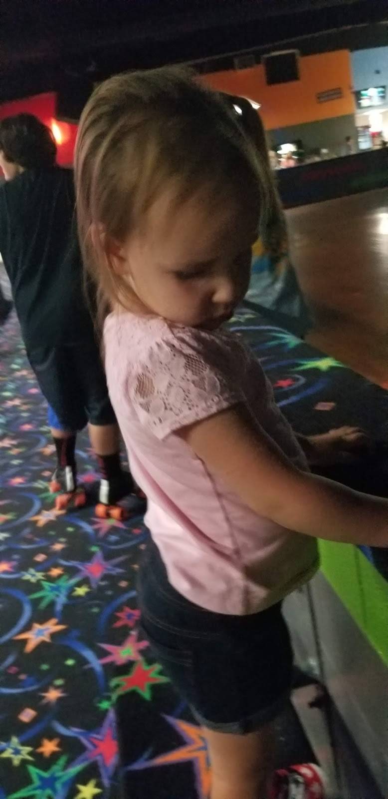 Cleveland Skate Place | meal takeaway | 2100 Candies Ln NW, Cleveland, TN 37312, USA | 4234721010 OR +1 423-472-1010