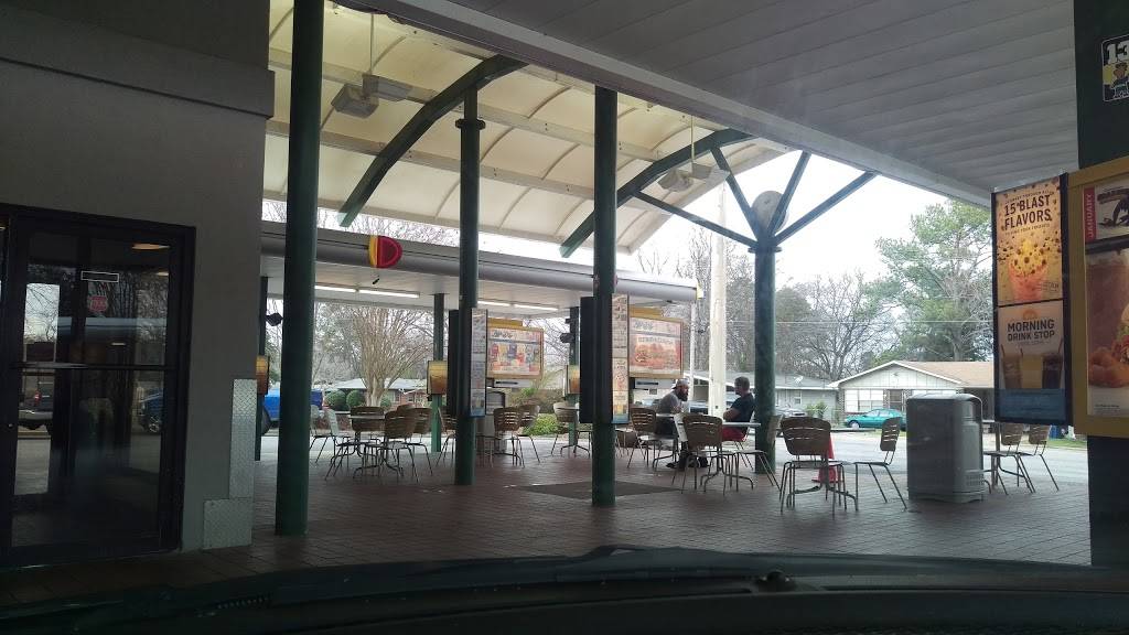 Sonic Drive-In | restaurant | 302 Glade Rd E, Anniston, AL 36206, USA | 2568470030 OR +1 256-847-0030