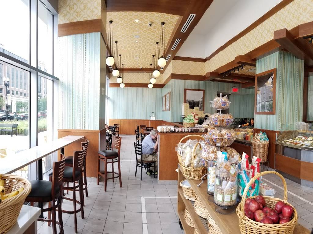 Devon & Blakely | restaurant | 601 Massachusetts Ave NW, Washington, DC 20001, USA | 2022169600 OR +1 202-216-9600