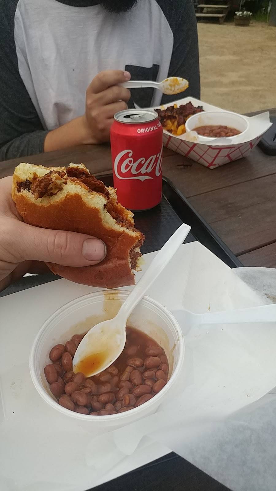 Jeremy’s Roadside BBQ & Catering | restaurant | 455 Calef Hwy, Lee, NH 03861, USA | 6033977490 OR +1 603-397-7490