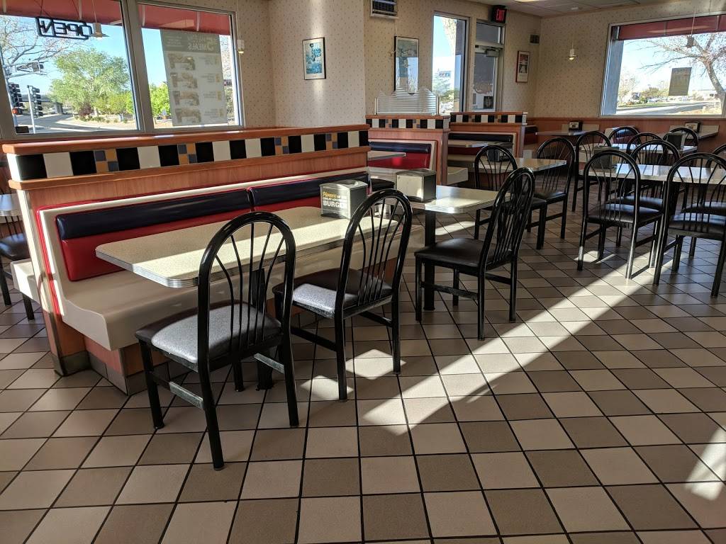 Carls Jr. #7447 | restaurant | 1401 N Renaissance Blvd NE, Albuquerque, NM 87107, USA | 5053412322 OR +1 505-341-2322