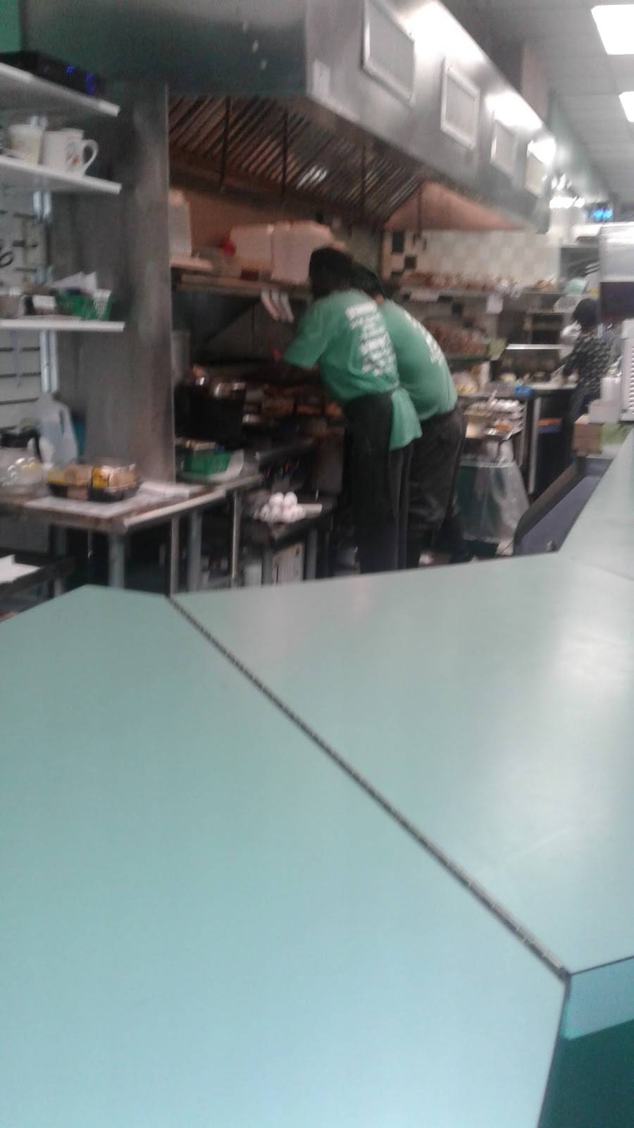 Yummy Diner | restaurant | 34 N 52nd St, Philadelphia, PA 19139, USA | 2157482303 OR +1 215-748-2303