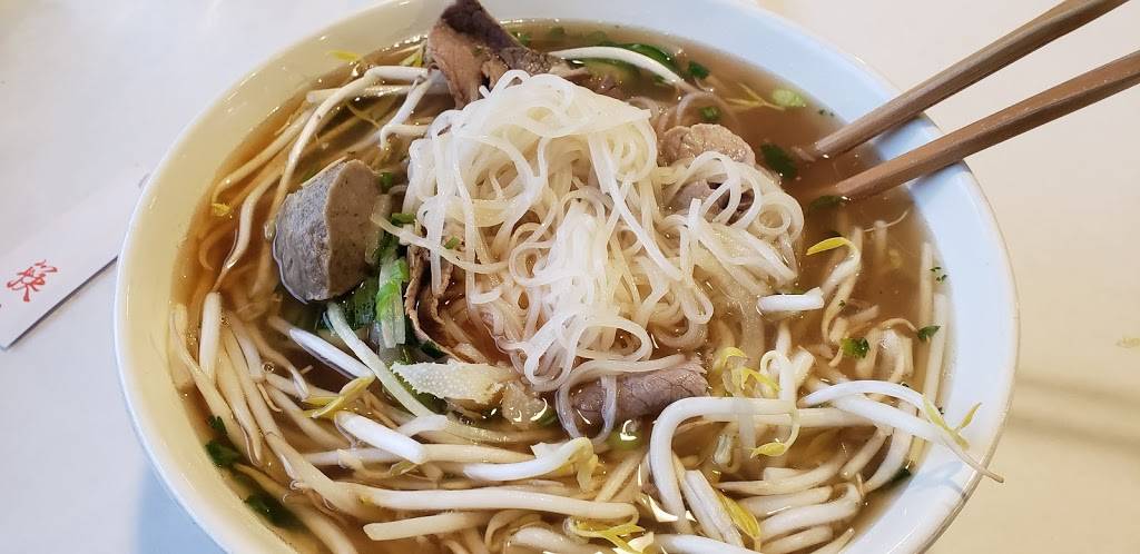 Pho Tam | restaurant | 6959 Dempster Street, Niles, IL 60714, USA | 2244705140 OR +1 224-470-5140
