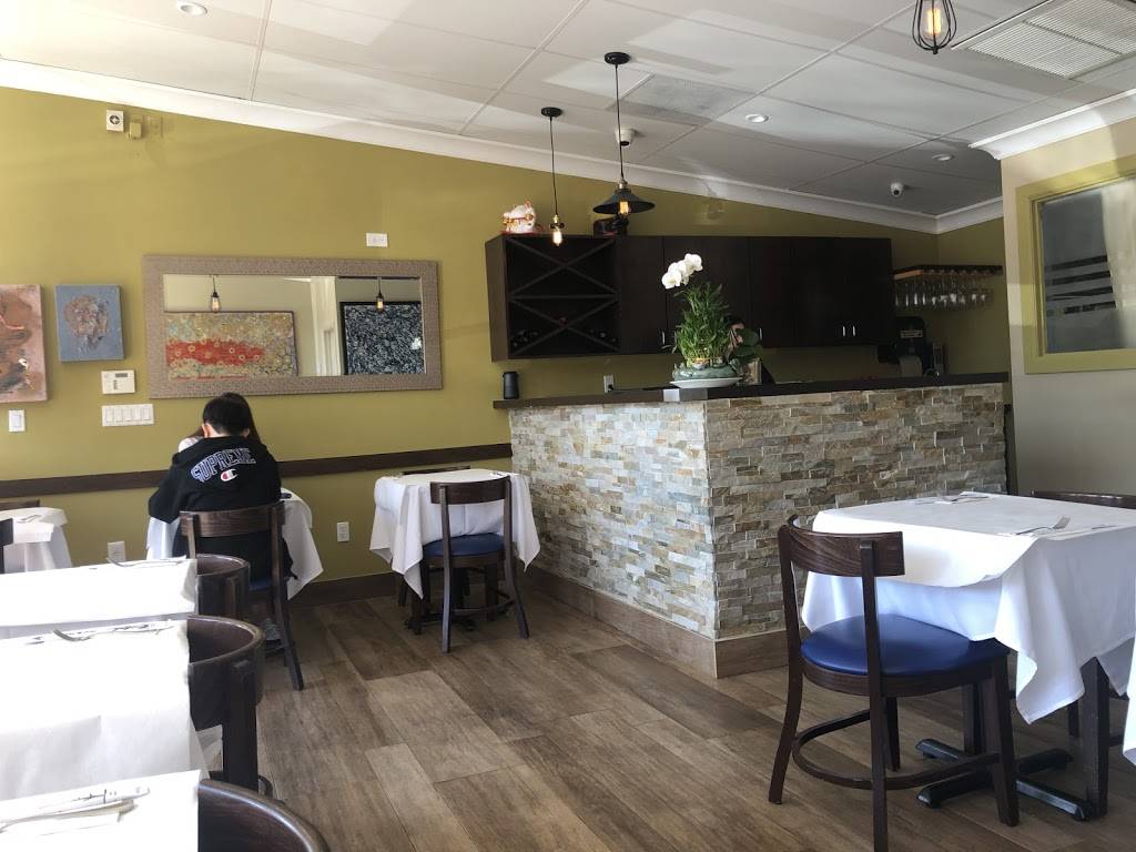 Wu’s Kitchen & Wines | restaurant | 1533 Madruga Ave, Coral Gables, FL 33146, USA | 7863912387 OR +1 786-391-2387