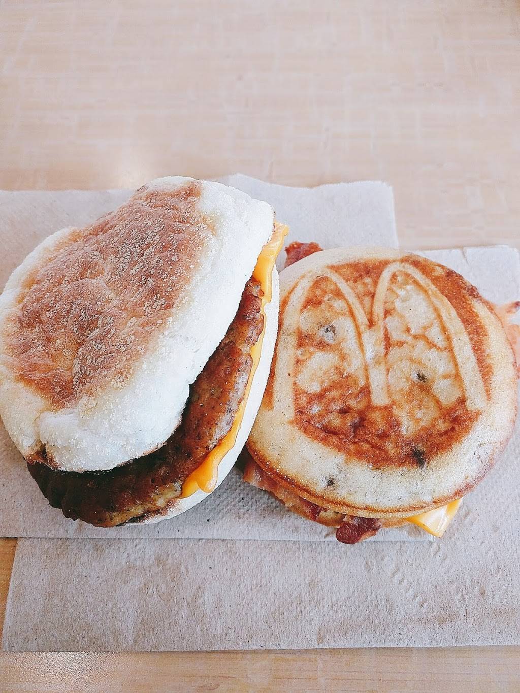 McDonalds | cafe | 1000 E 4th St, Long Beach, CA 90802, USA | 5624351808 OR +1 562-435-1808