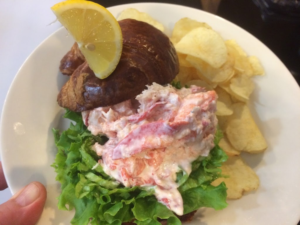 The Villager | restaurant | 13 Main St, Chester, CT 06412, USA | 8603223114 OR +1 860-322-3114