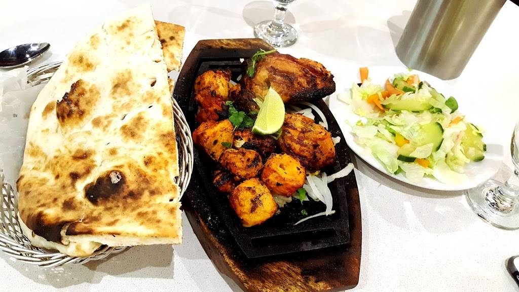 BarBQ Tonite | restaurant | 35 Dundas St W, Mississauga, ON L5B 4M4, Canada | 9052680088 OR +1 905-268-0088