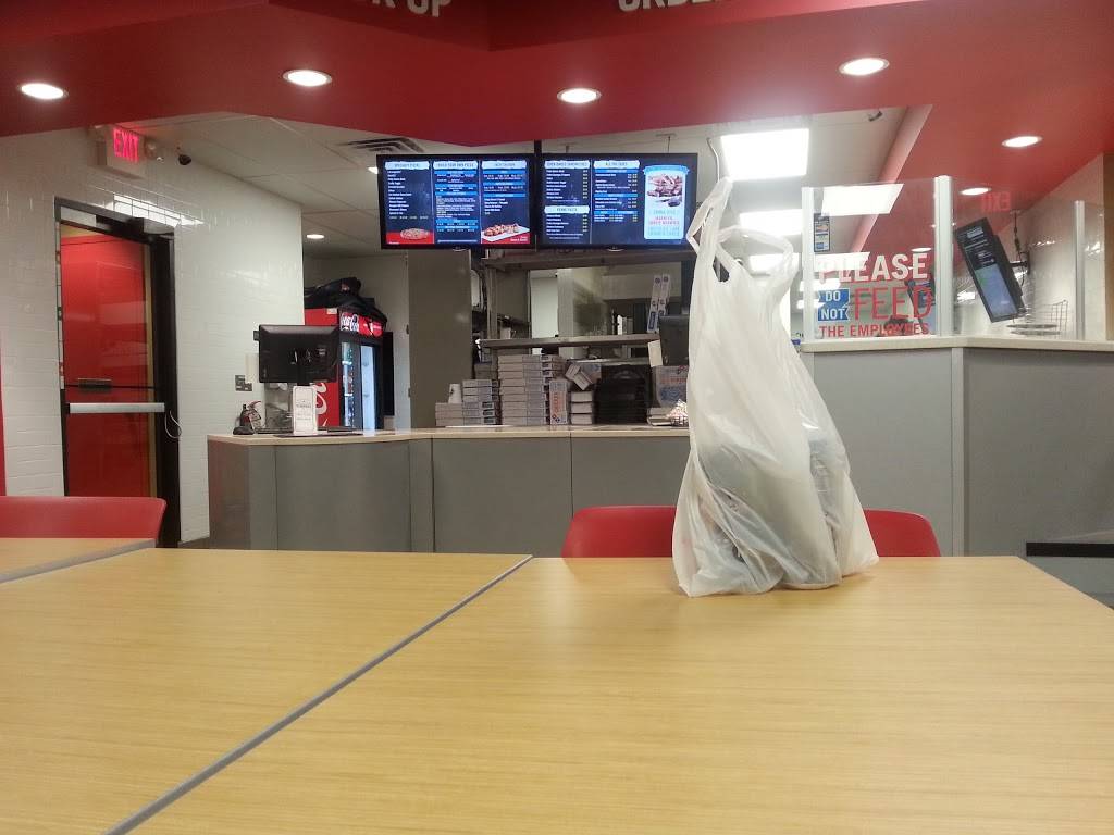 Dominos Pizza | meal delivery | 204 Park Ave, Beloit, WI 53511, USA | 6083122474 OR +1 608-312-2474