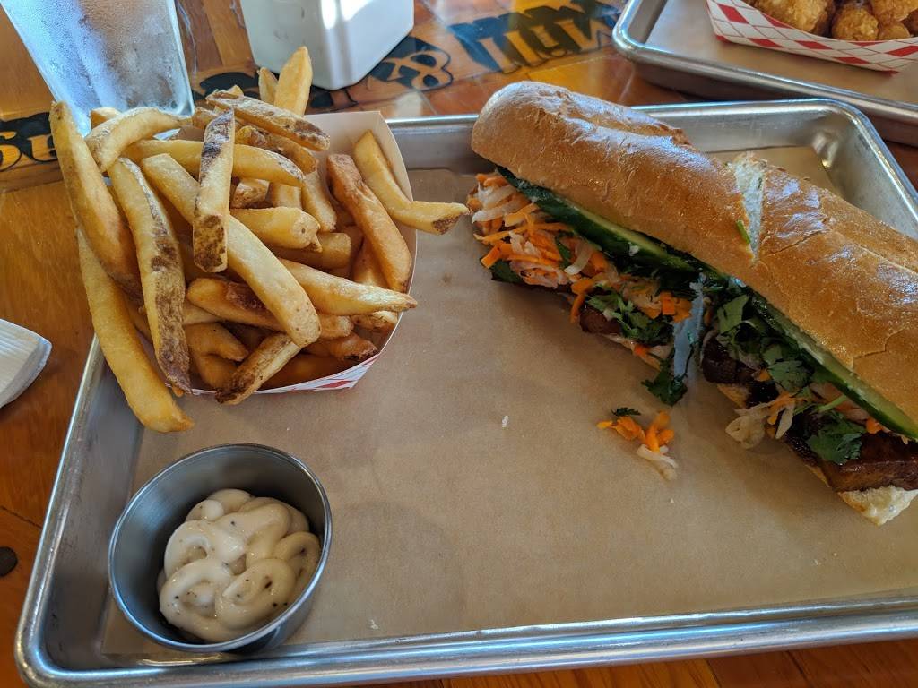 Midtown Public House | restaurant | 633 E 1st St, Port Angeles, WA 98362, USA | 3604571647 OR +1 360-457-1647