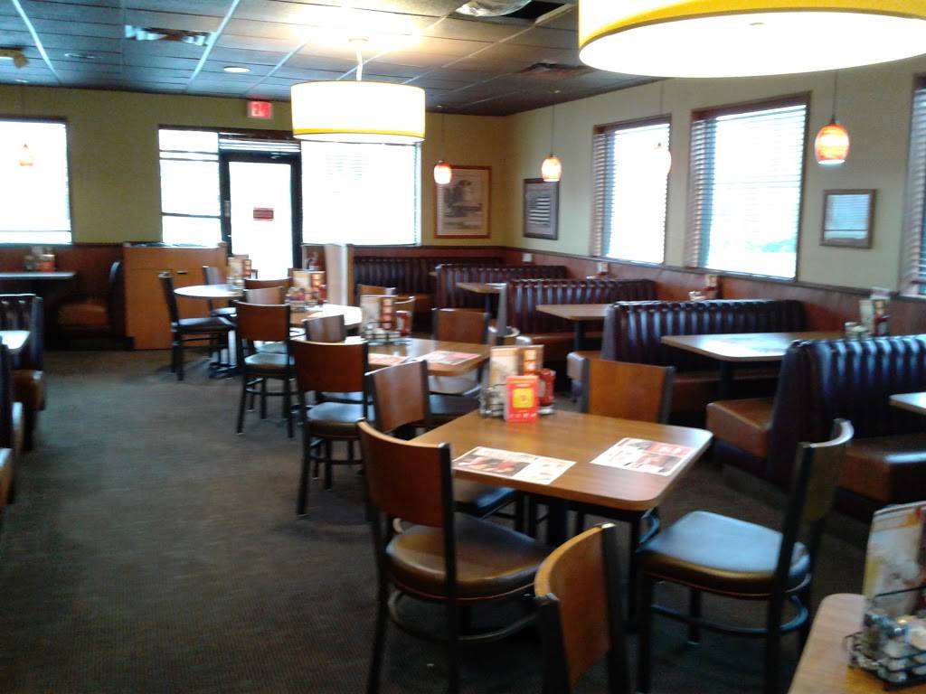 Dennys | restaurant | 15235 SW 137th Ave, Miami, FL 33177, USA | 7862425778 OR +1 786-242-5778