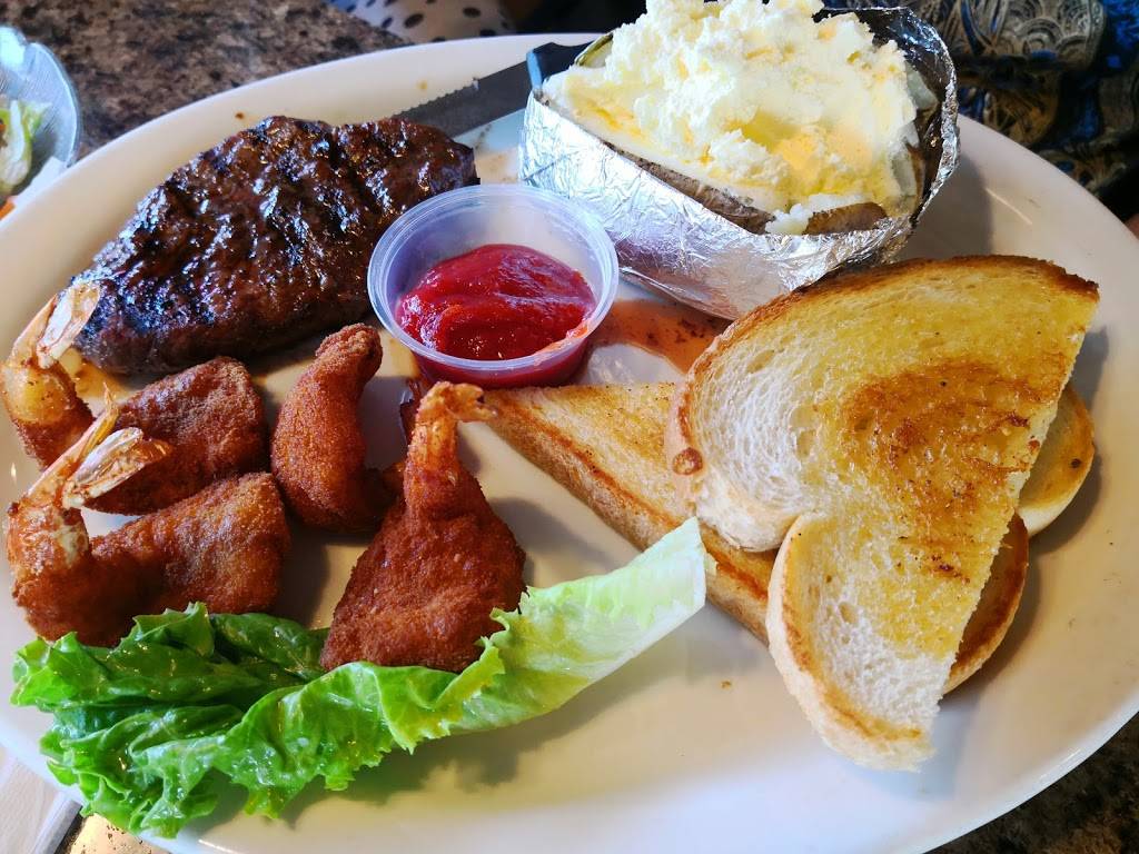 Perkos | restaurant | 1025 W Henderson Ave, Porterville, CA 93257, USA | 5597812011 OR +1 559-781-2011