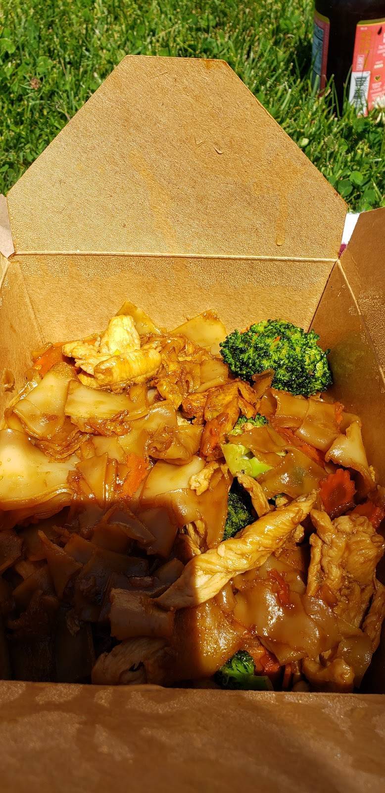 Moo Ping Thai Street Food | restaurant | 977 Garfield St, Eugene, OR 97402, USA | 5419996090 OR +1 541-999-6090